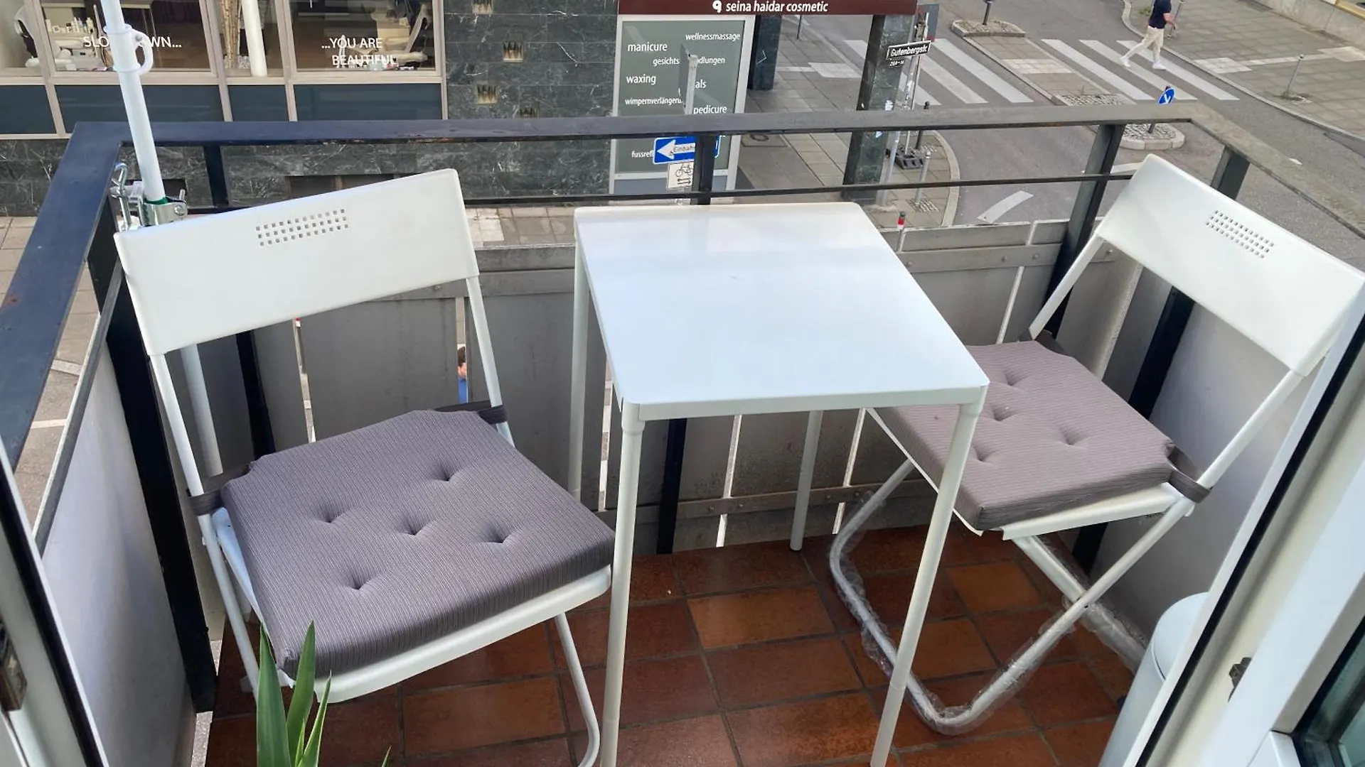 Schoene 1 Zimmer Wohnung Mit Balkon Am Feuersee Stuttgart
