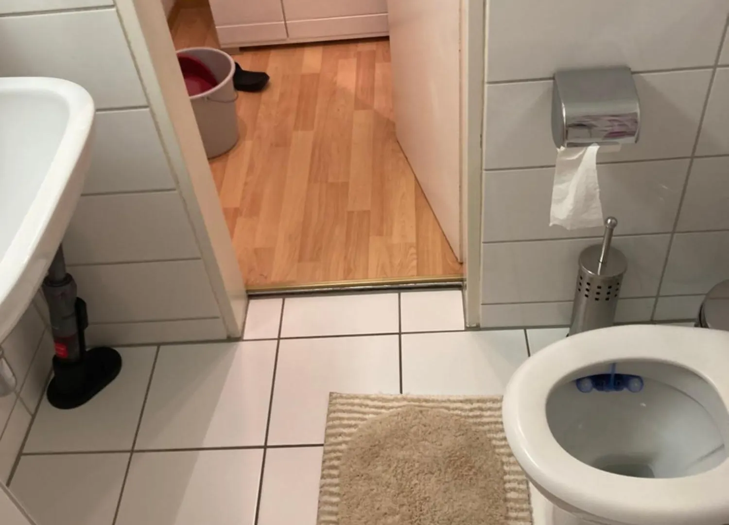 Schoene 1 Zimmer Wohnung Mit Balkon Am Feuersee Stuttgart Apartman